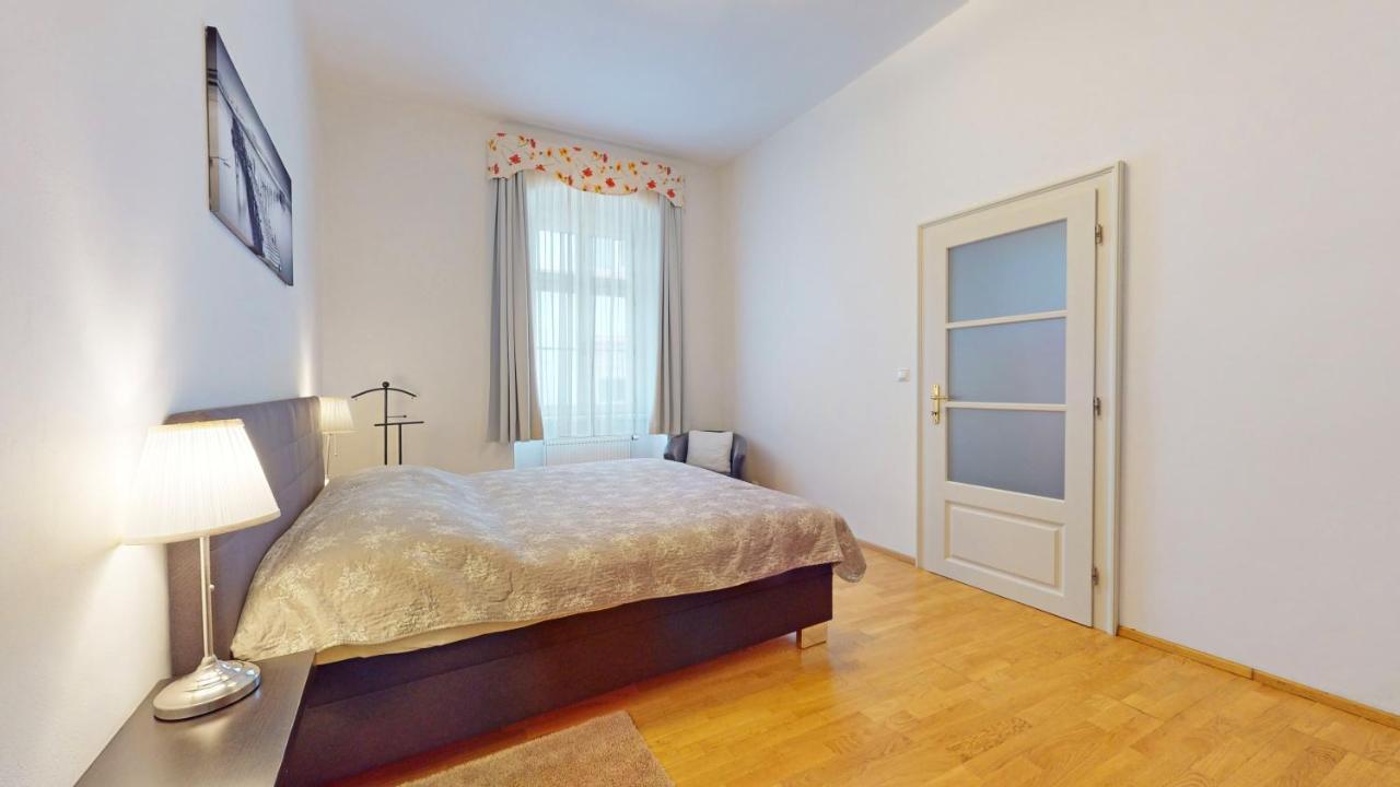 Central Apartmany Biela Street Pozsony Kültér fotó