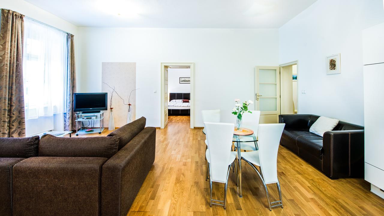 Central Apartmany Biela Street Pozsony Kültér fotó